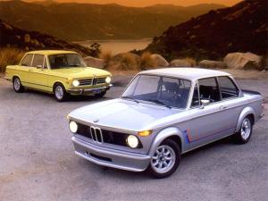 http://bmwfanda.szm.sk/history/1970/bmw2002.jpg